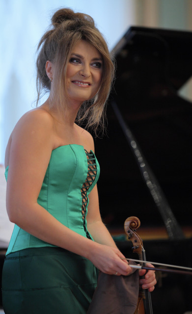Katarzyna Duda (violin)