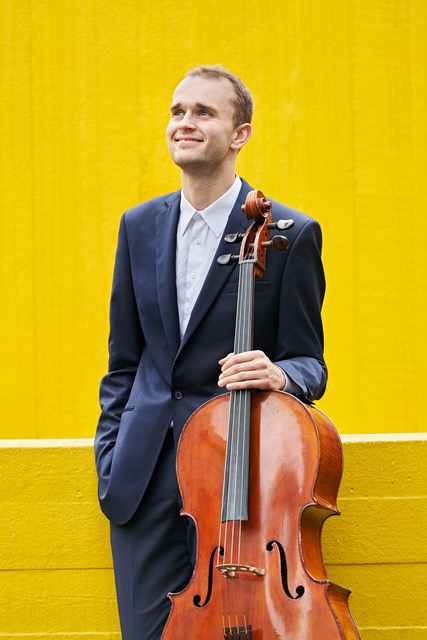 Maciej Kułakowski (cello)