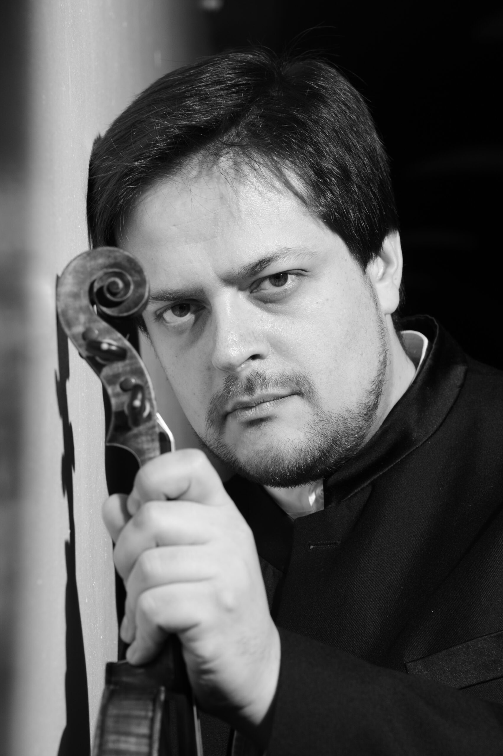 Yuri Zhislin  (violin)